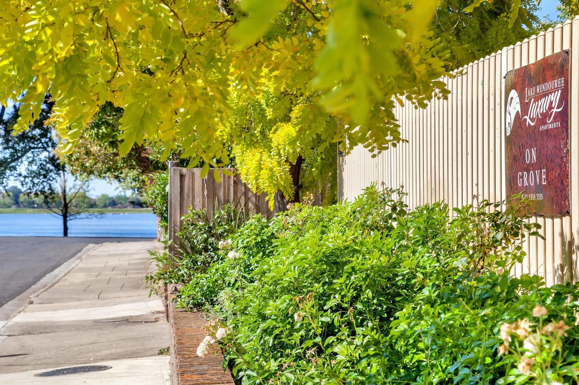 Lake Wendouree Luxury Apartments Ballarat Exterior photo